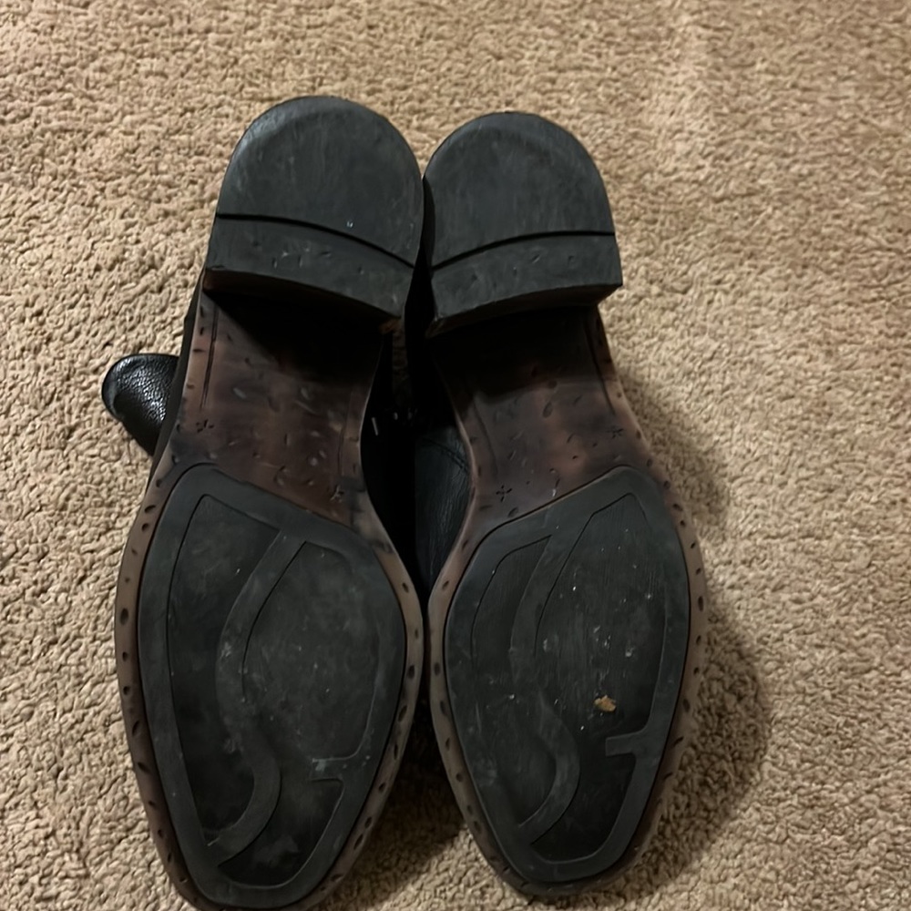Franco Sarto Size 9.5 black leather,  used . - Picture 4 of 4